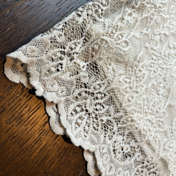 Lace Off-white fitted mini skirt Small Zara - Picture 6 of 16